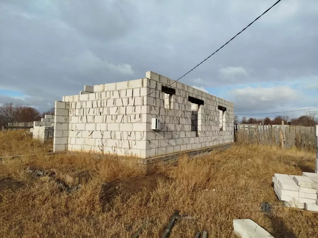 Участок в Оренбургская область, Новотроицк городской округ, пос. ... - Фото 1