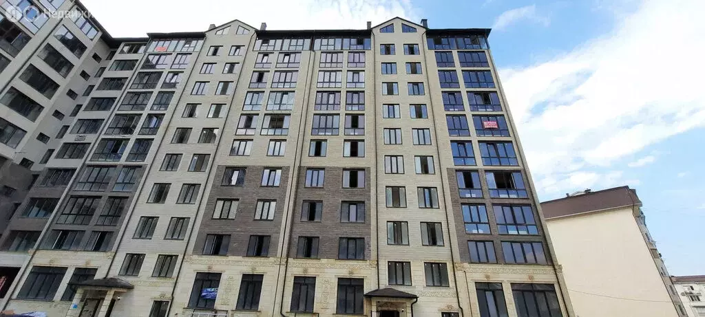 2-комнатная квартира: Нальчик, ул. Тарчокова, 31, 31А (80 м) - Фото 0