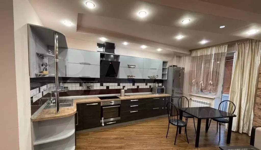 2-к. квартира, 60 м, 2/9 эт. - Фото 1