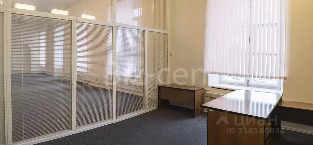 Офис в Санкт-Петербург Итальянская ул., 5 (215 м) - Фото 0