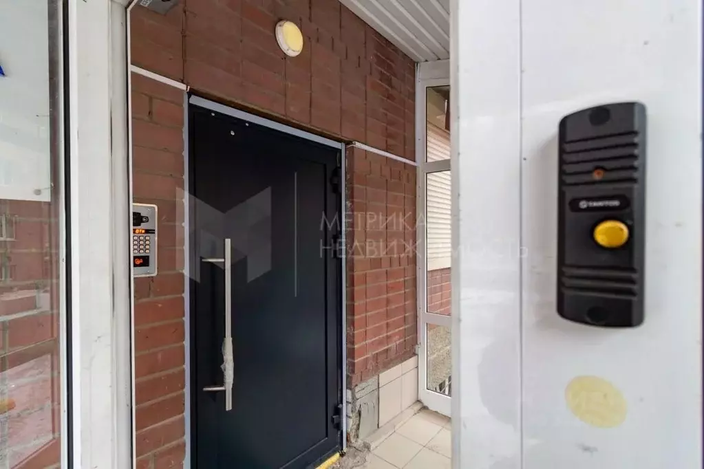 Помещение свободного назначения в Тюменская область, Тюмень ул. 30 лет ... - Фото 1