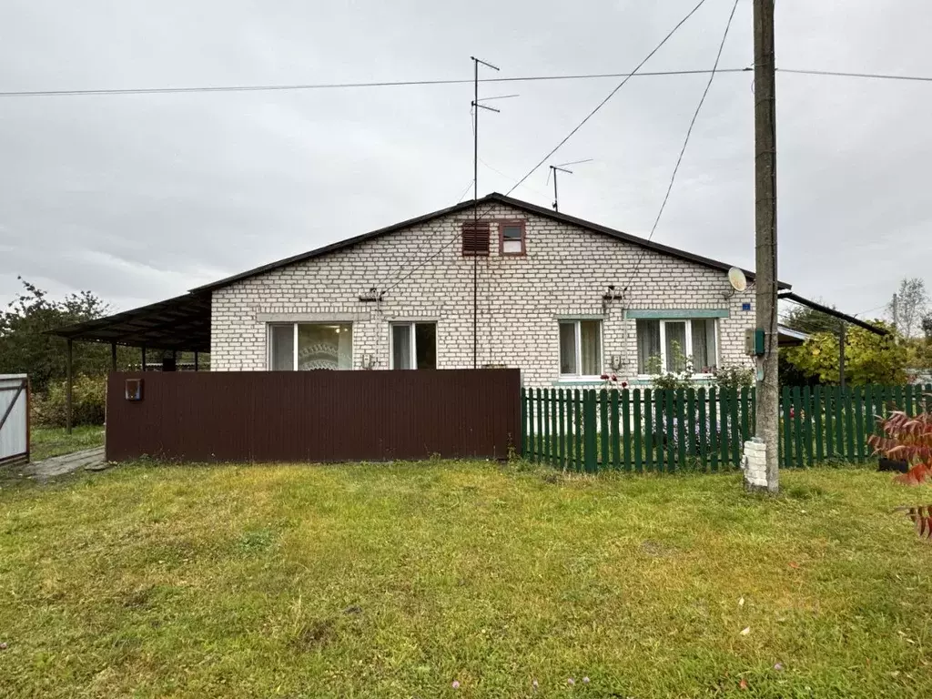 Дом в Брянская область, Брянский район, Добрунское с/пос, с. Теменичи ... - Фото 1