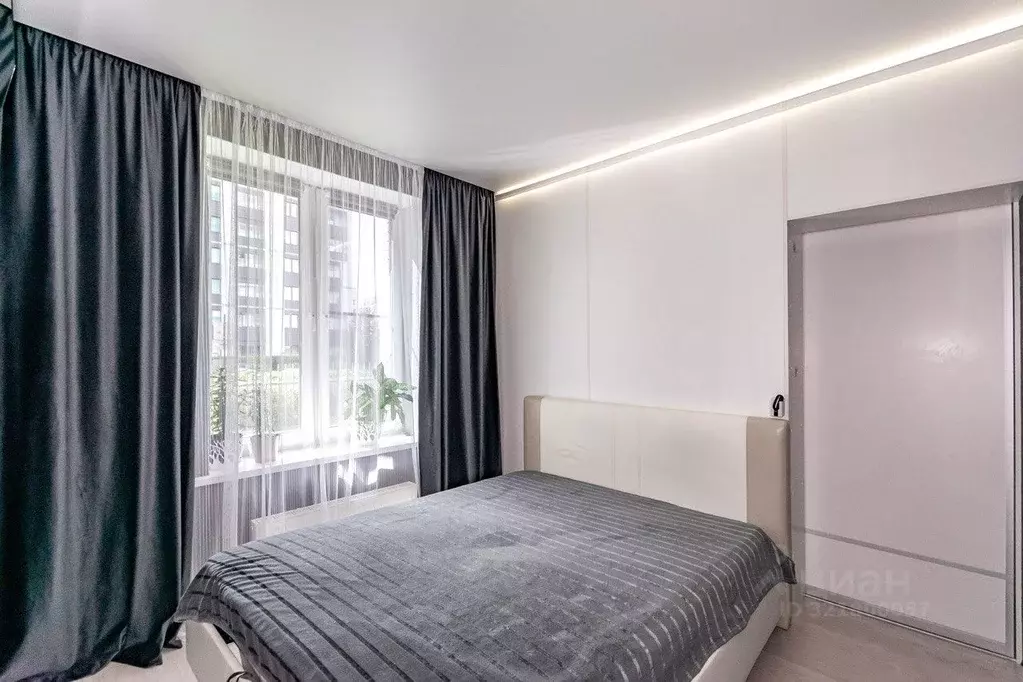 2-к кв. Свердловская область, Екатеринбург ул. Чемпионов, 4 (42.1 м) - Фото 0