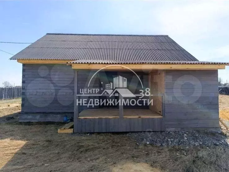 Дом в Иркутская область, с. Оса ул. Молодежная, 16 (110 м) - Фото 1