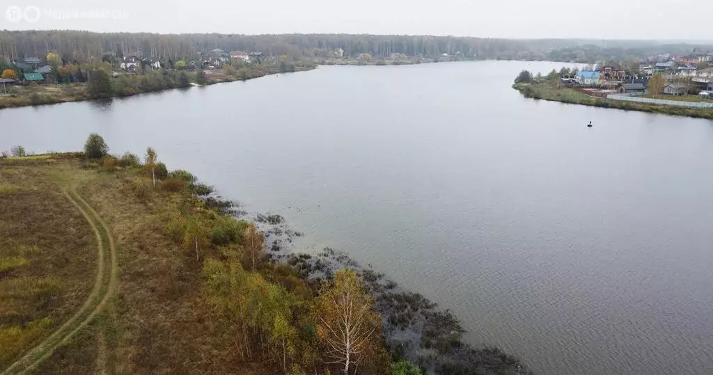 Участок в Московская область, городской округ Чехов, коттеджный ... - Фото 0