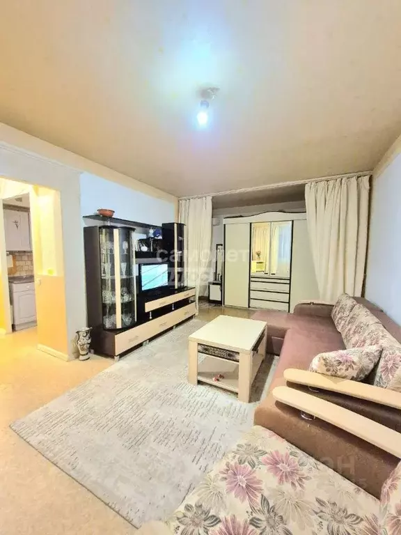 3-к кв. Волгоградская область, Волгоград ул. Кирова, 92Б (64.4 м) - Фото 1