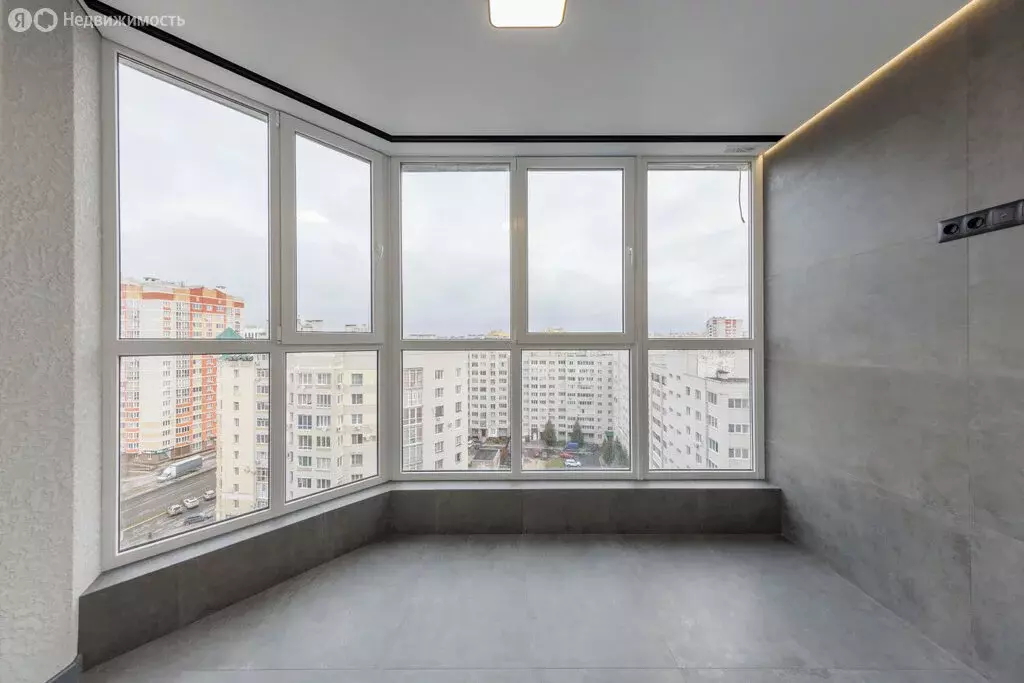 2-комнатная квартира: Брянск, улица Горбатова, 24 (58 м) - Фото 2