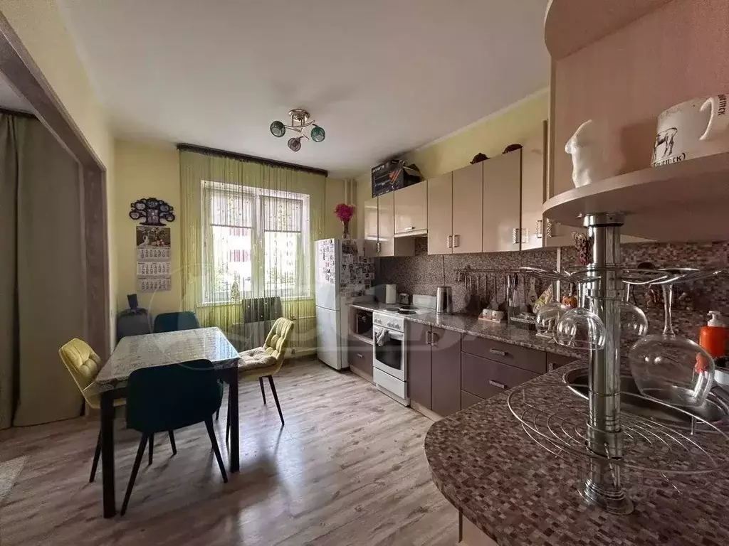 2-к кв. Курганская область, Курган Заозерный жилрайон, 4-й мкр, 9 ... - Фото 1