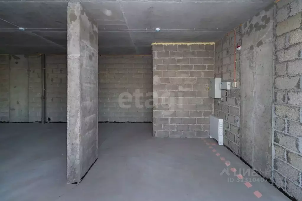 Помещение свободного назначения в Тюменская область, Тюмень ул. ... - Фото 1