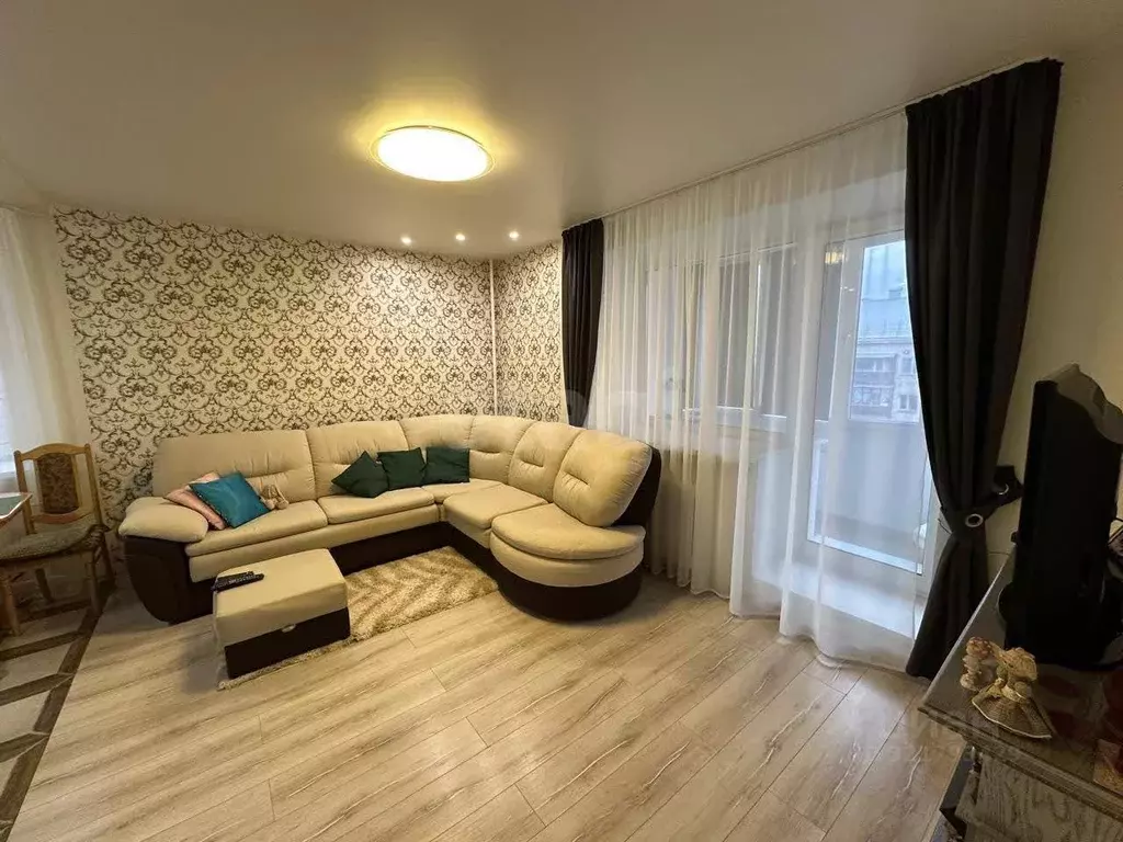 3-к кв. Кировская область, Киров Октябрьский просп., 11 (67.5 м) - Фото 2