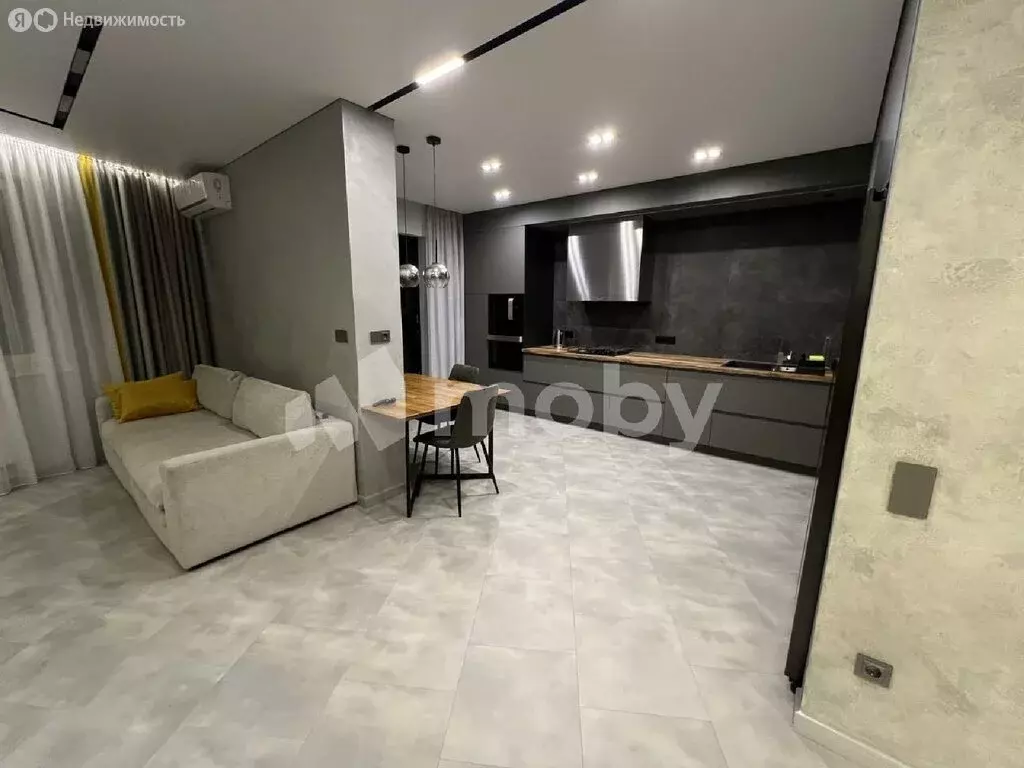 3-комнатная квартира: Калининград, Елизаветинская улица, 3 (82.6 м) - Фото 1