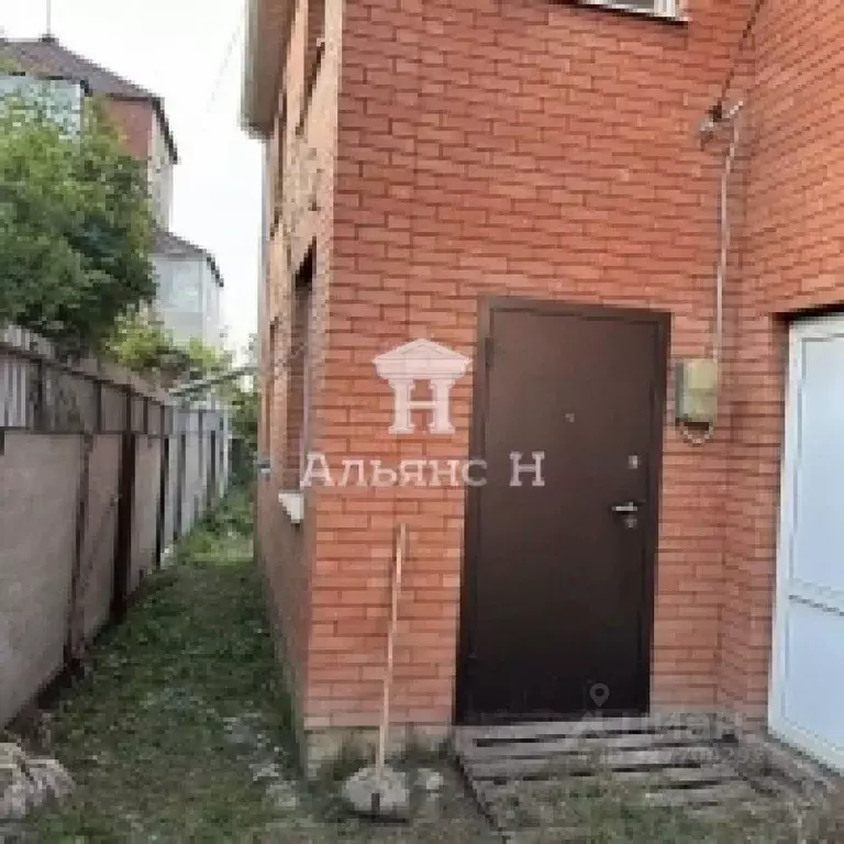 Дом в Ростовская область, Азов Азовский район, ул. Луначарского, 42 ... - Фото 1