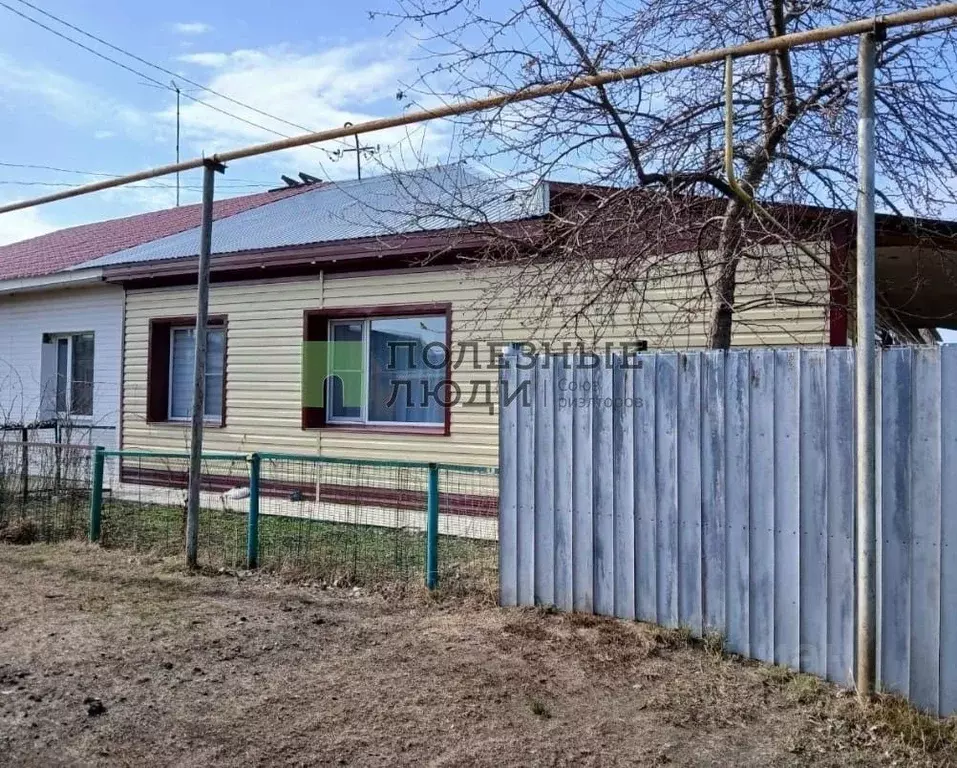 Дом в Курганская область, Кетовский муниципальный округ, с. Новая ... - Фото 1