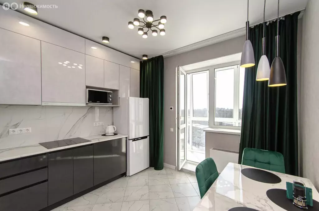 1-комнатная квартира: Брянск, Советская улица, 105А (40 м) - Фото 1