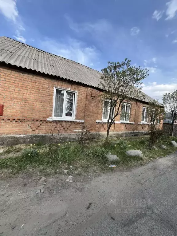 Дом в Северная Осетия, Владикавказ пл. Свободы (300 м) - Фото 0