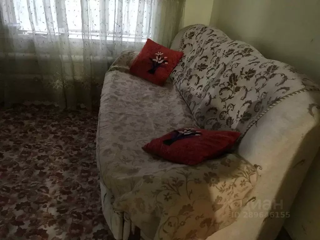 Дом в Дагестан, с. Гуниб ул. Расула Гамзатова, 18 (100 м) - Фото 1
