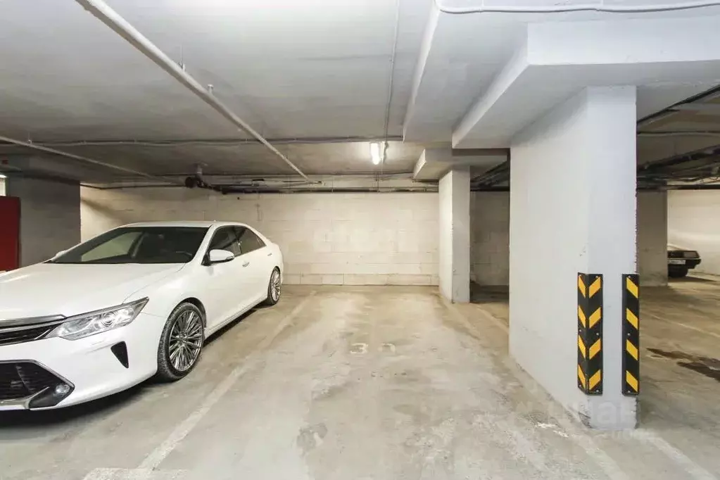 Гараж в Тюменская область, Тюмень ул. Виктора Тимофеева, 10 (13 м) - Фото 1