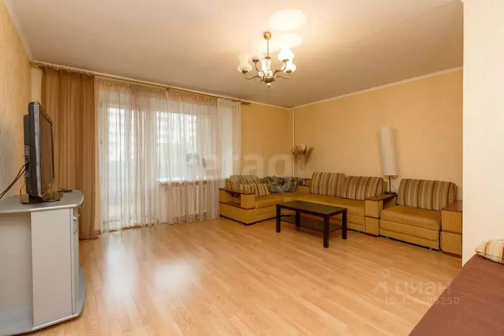 3-к кв. Тюменская область, Тюмень ул. Чернышевского, 2Бк4 (91.0 м) - Фото 1