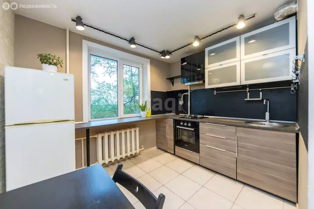 2-комнатная квартира: Хабаровск, Кузнечная улица, 49 (50.4 м) - Фото 1