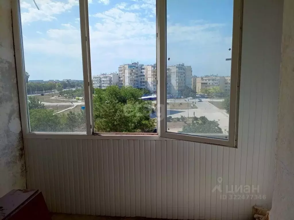 3-к кв. Крым, Черноморское пгт ул. Евпаторийская (67.4 м) - Фото 1