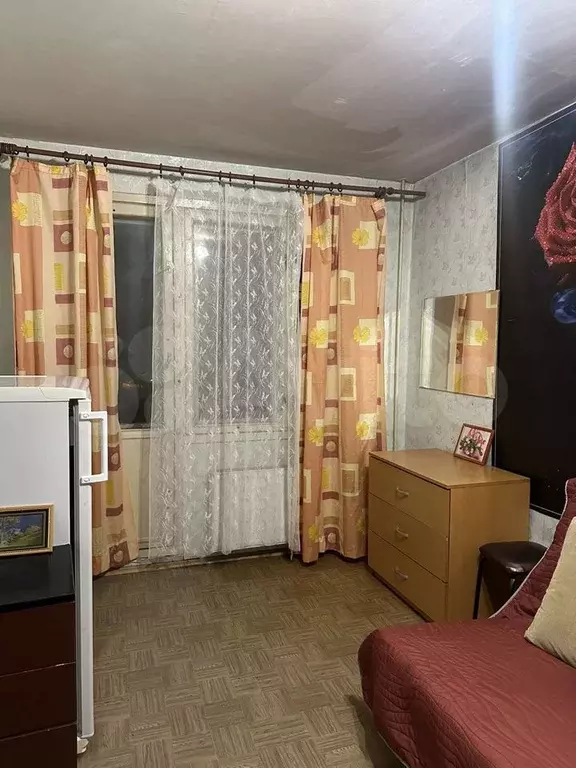 Комната 15 м в 3-к., 1/9 эт. - Фото 0