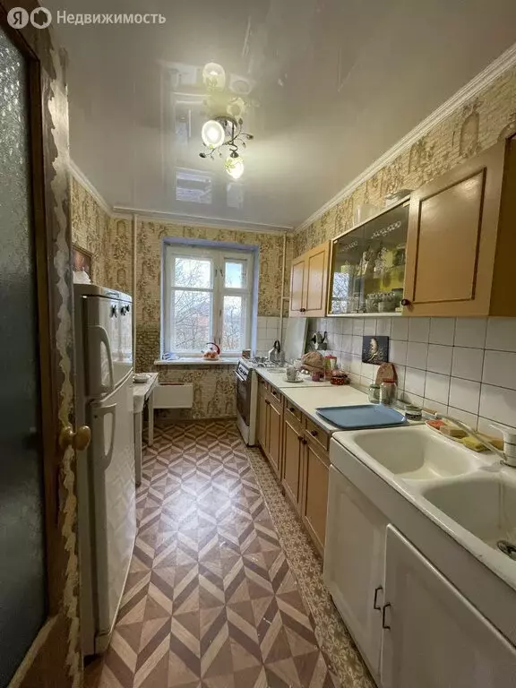 3-комнатная квартира: Майкоп, улица Свободы, 419А (60 м) - Фото 1