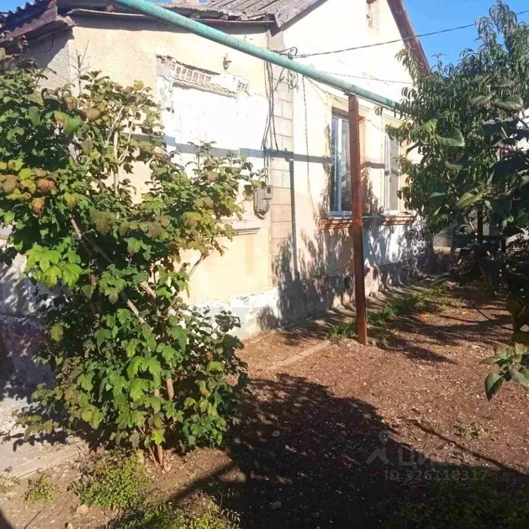 Дом в Крым, Сакский район, с. Орехово ул. Зеленая (52 м) - Фото 2