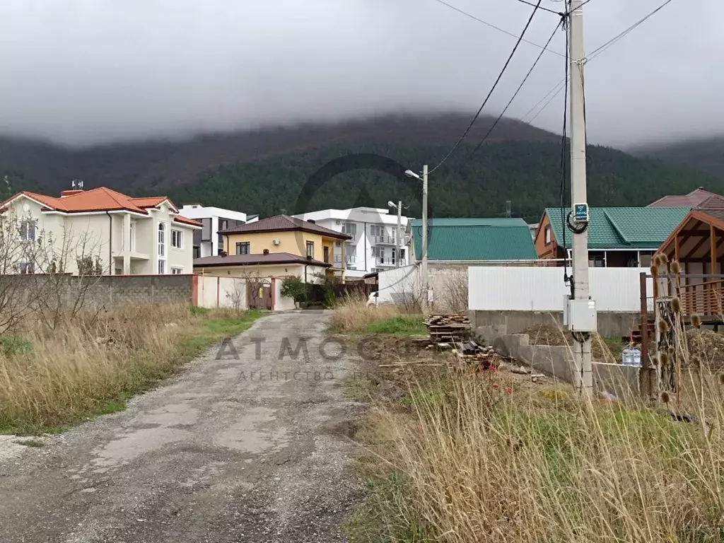 Участок в Краснодарский край, Геленджик ул. Иванова, 12 (8.2 сот.) - Фото 0