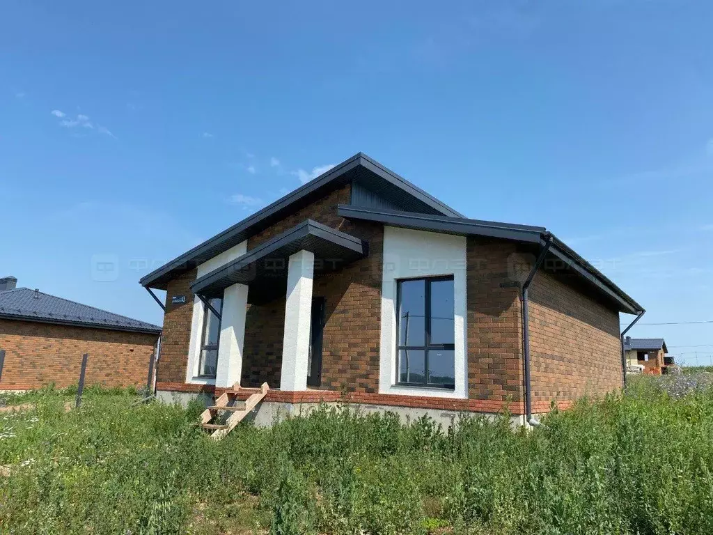 Дом в Татарстан, Зеленодольский район, Большекургузинское с/пос, д. ... - Фото 1