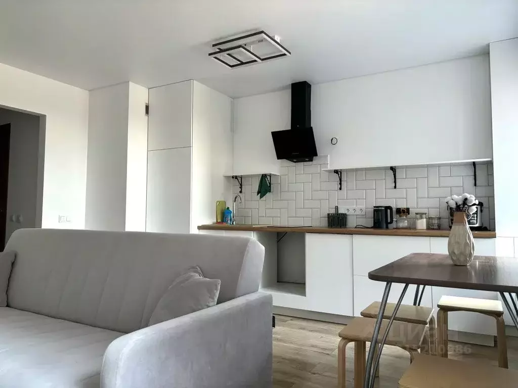 Студия Татарстан, Казань ул. Братьев Батталовых, 20Ак2 (33.0 м) - Фото 1