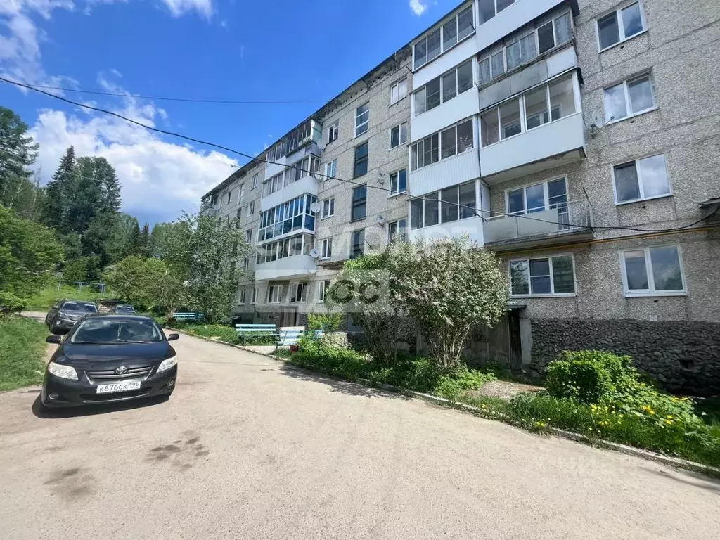 3-к кв. Свердловская область, Серов Вятчино мкр,  (52.7 м) - Фото 0