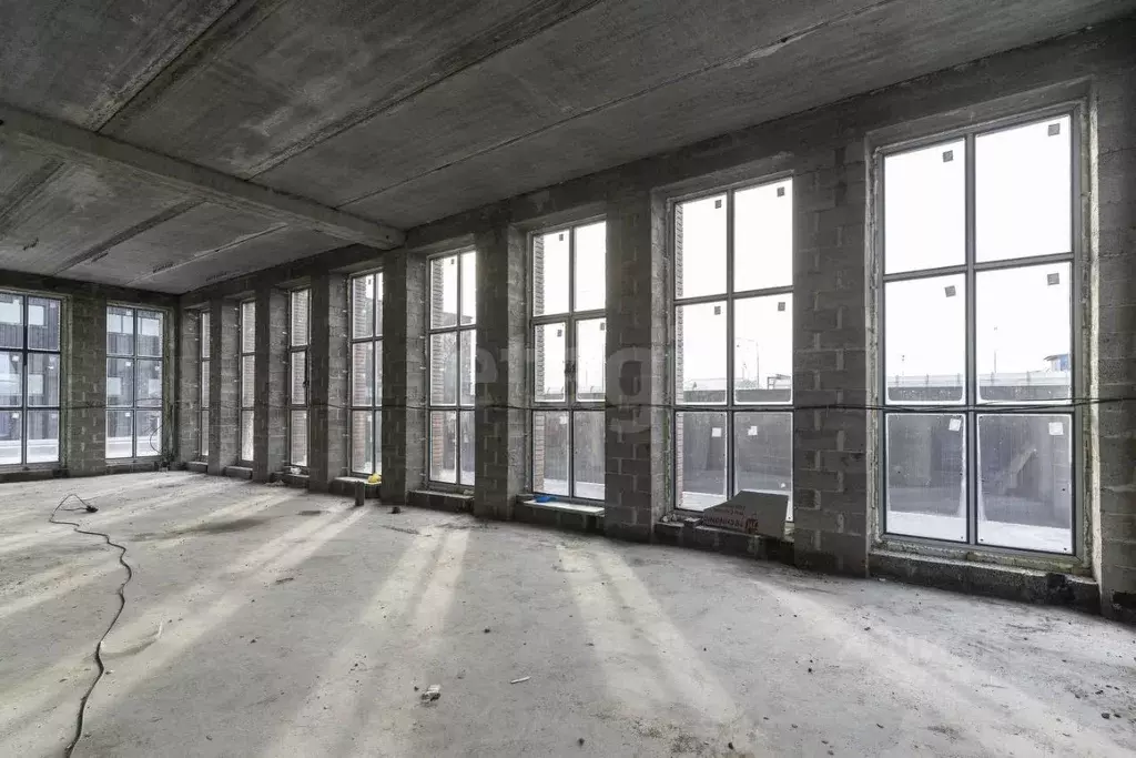 Помещение свободного назначения в Тюменская область, Тюмень ул. ... - Фото 1