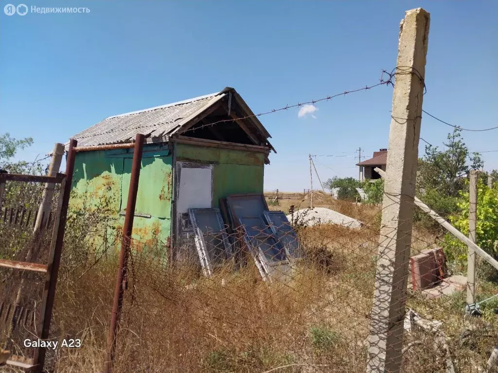 Участок в Сакский район, Штормовское сельское поселение, село Крыловка ... - Фото 1
