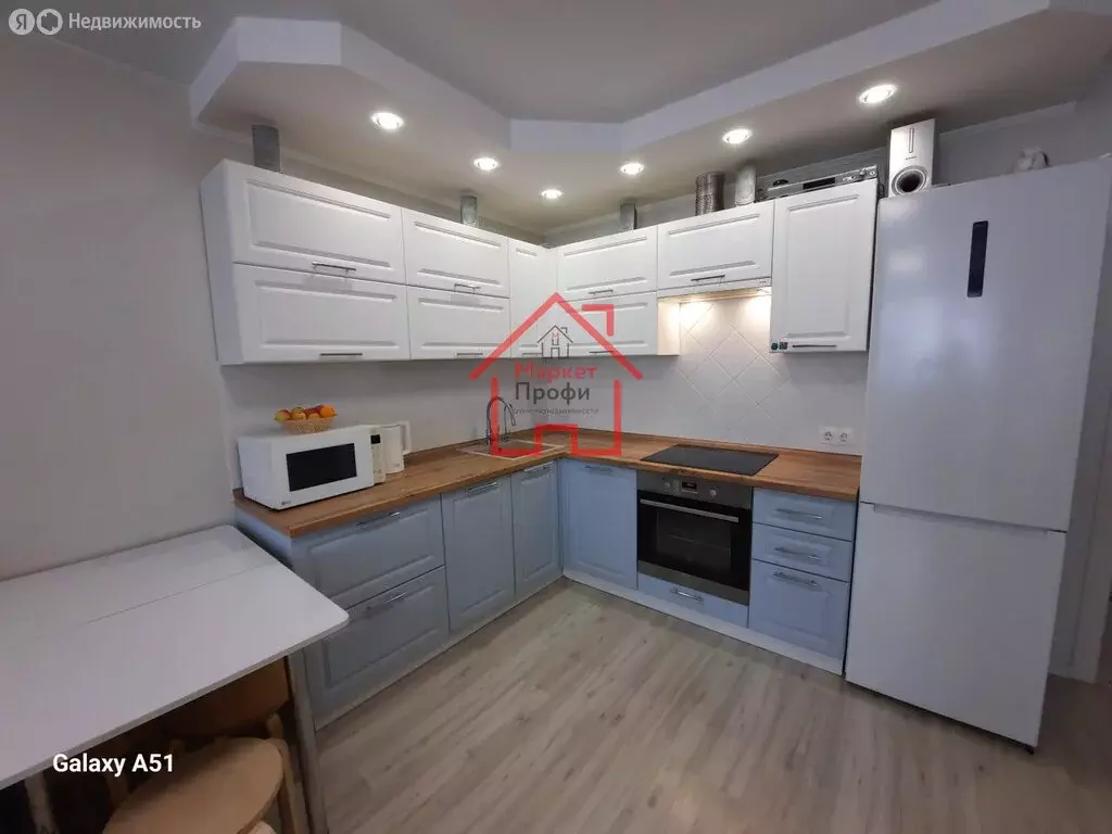 2-комнатная квартира: Верхняя Пышма, улица Петрова, 34В (51.4 м) - Фото 1