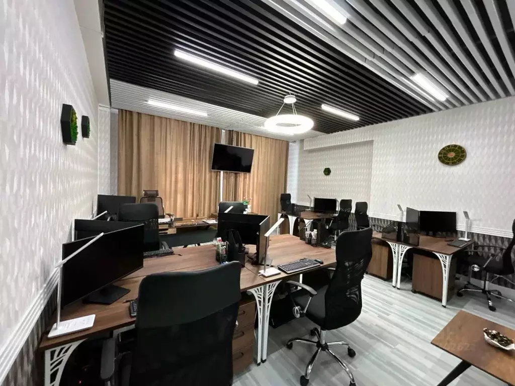 Офис в Татарстан, Казань ул. Галиаскара Камала, 41 (500 м) - Фото 1