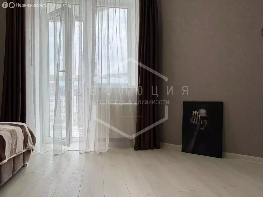 1-комнатная квартира: Калининград, улица Маршала Жукова, 10 (33.8 м) - Фото 0
