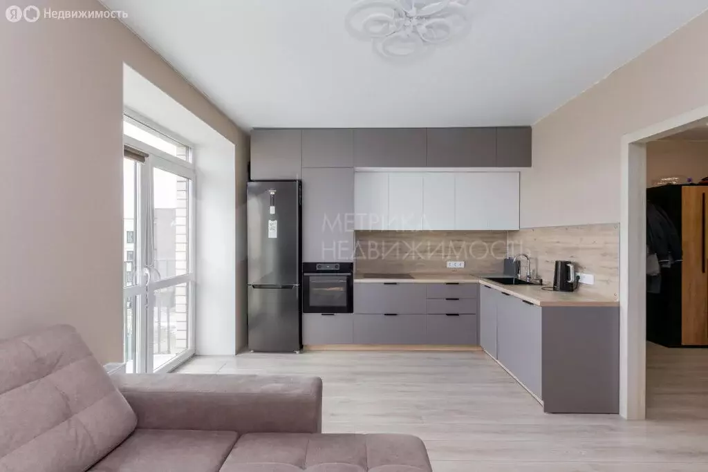 2-комнатная квартира: Тюмень, улица Владислава Крапивина, 10 (60 м) - Фото 2