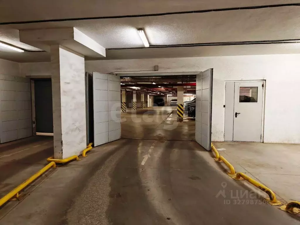 Гараж в Свердловская область, Екатеринбург ул. Щорса, 109 (16 м) - Фото 1