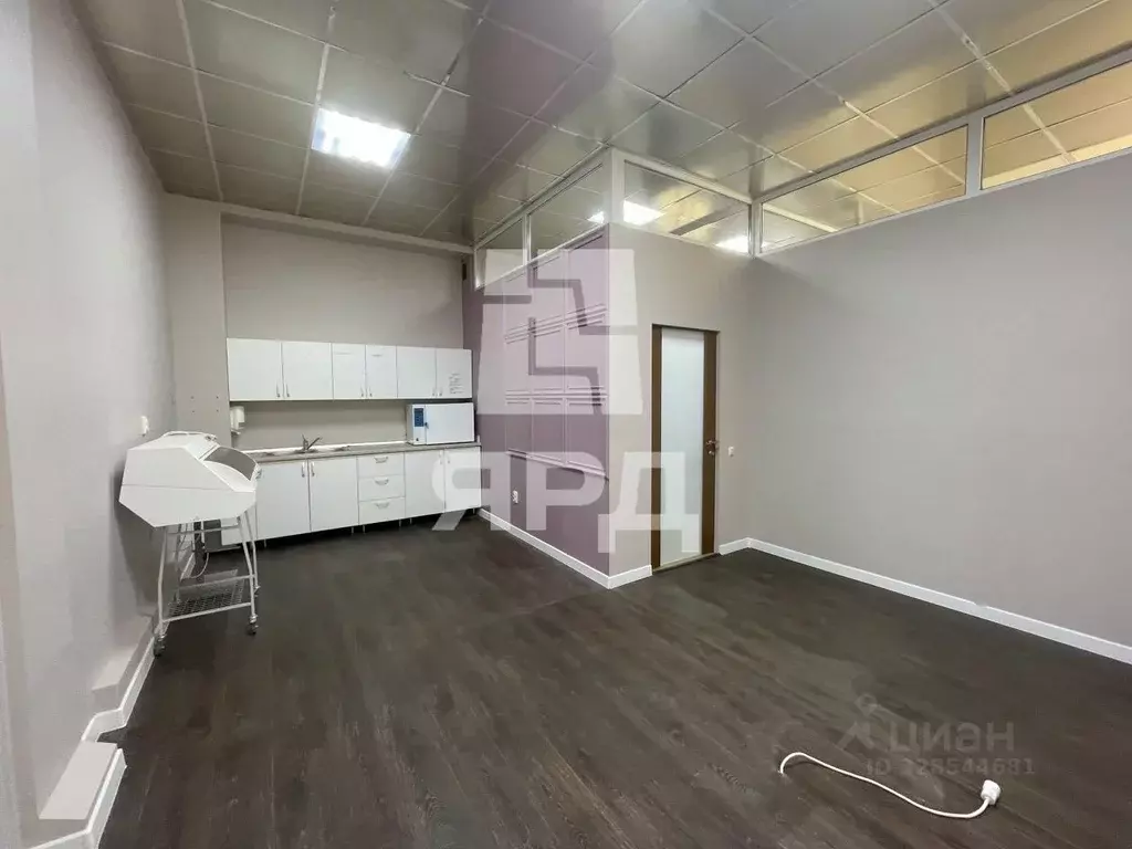 Помещение свободного назначения в Ростовская область, Таганрог ул. ... - Фото 1