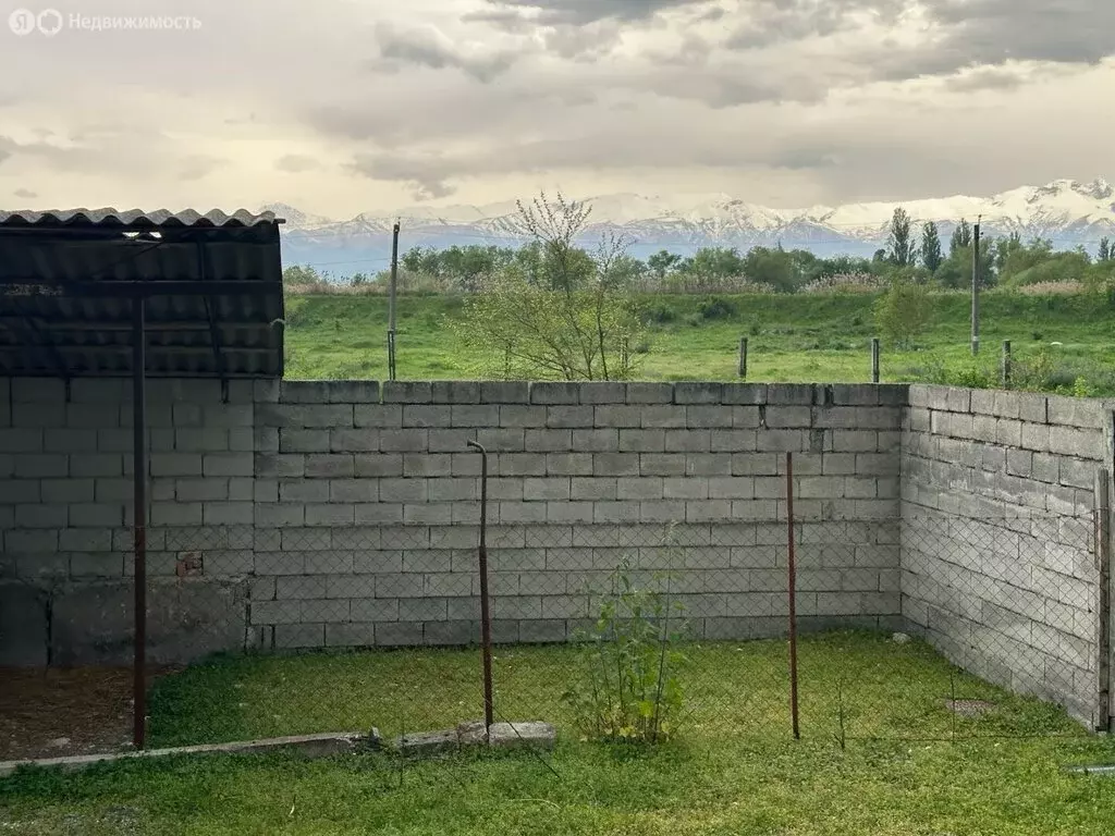 Дом в Дигора, улица Карла Маркса, 1А (100 м) - Фото 1