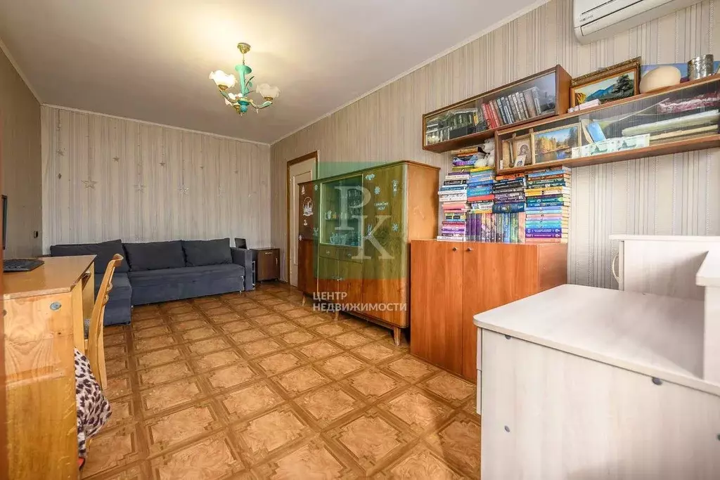 1-к кв. Севастополь просп. Октябрьской Революции, 43 (30.0 м) - Фото 1
