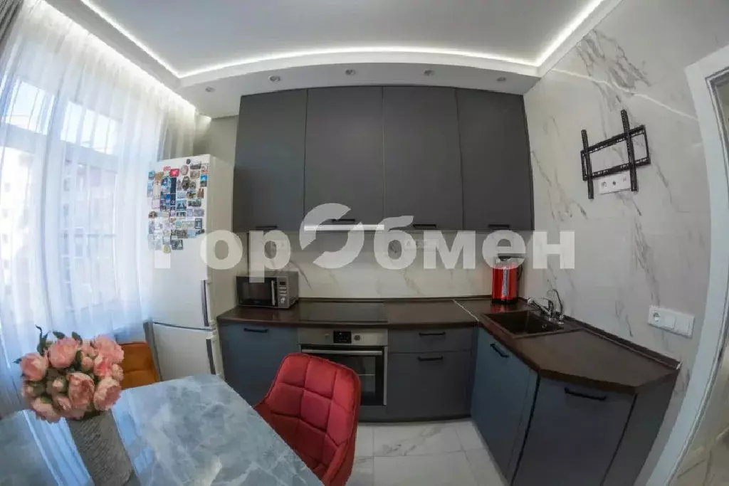 Продается 2-комнатная квартира - Фото 1