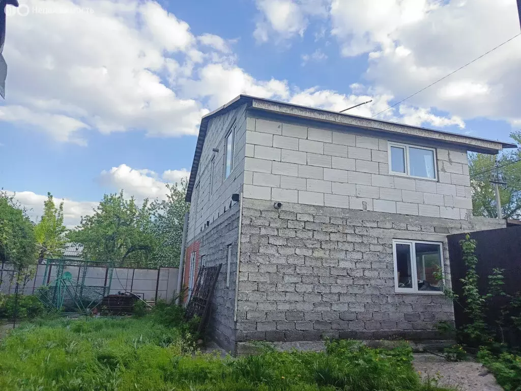 Дом в Новочеркасск, Селекционная улица, 10 (300 м) - Фото 1
