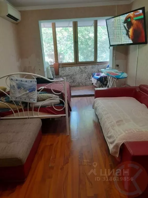 2-к кв. Крым, Симферополь ул. Героев Сталинграда, 29 (50.0 м) - Фото 1