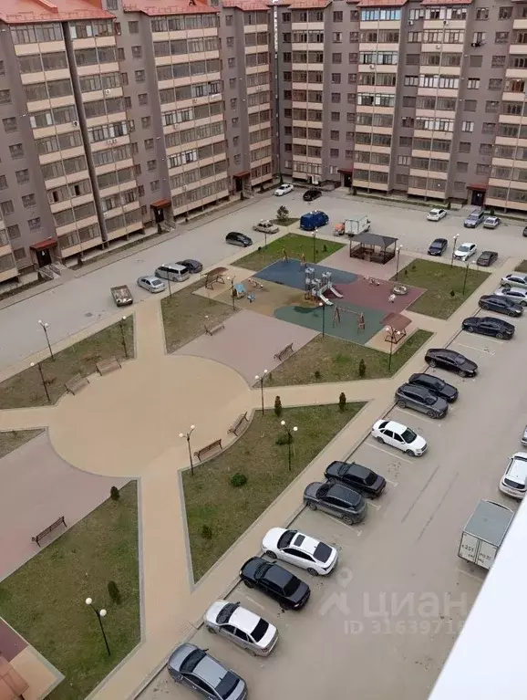 2-к кв. Дагестан, Каспийск ул. Зейнудина Батманова, 14А (75.0 м) - Фото 1