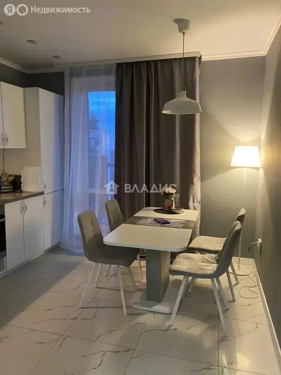 2-комнатная квартира: Москва, район Троицк, 3-я Нововатутинская улица, ... - Фото 1