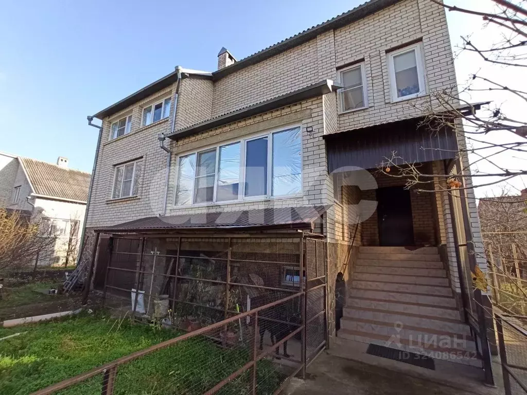 Дом в Краснодарский край, Горячий Ключ Солнечная ул. (220 м) - Фото 1