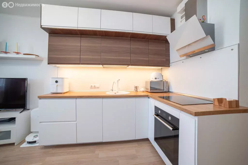 3-комнатная квартира: Екатеринбург, Дорожная улица, 18 (81.8 м) - Фото 1