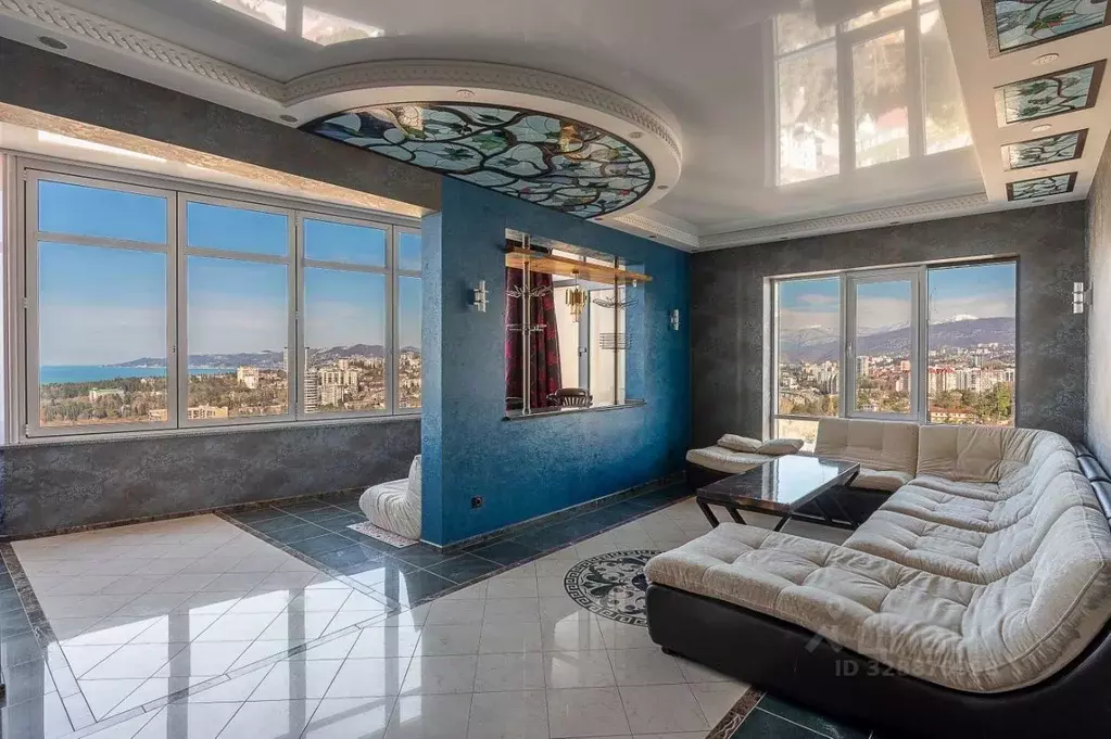 3-к кв. Краснодарский край, Сочи Центральный мкр, ул. Первомайская, 21 ... - Фото 1