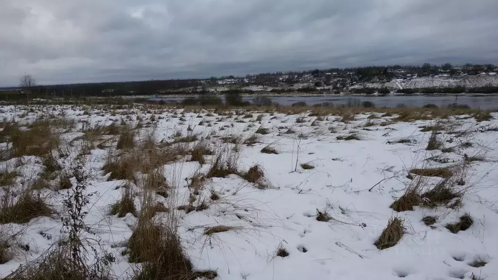 Участок в Новгородская область, Новгородский район, д. Шевелево  (15.0 ... - Фото 0